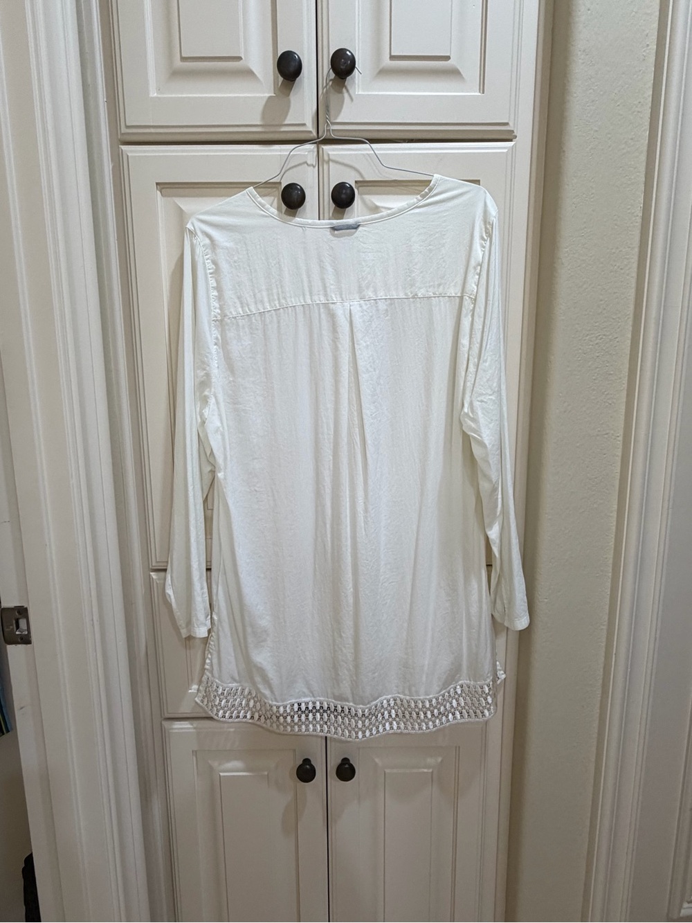 Toad&Co Cream V‑Neck Tunic with Subtle Stitch Detail - Picture 3 of 3